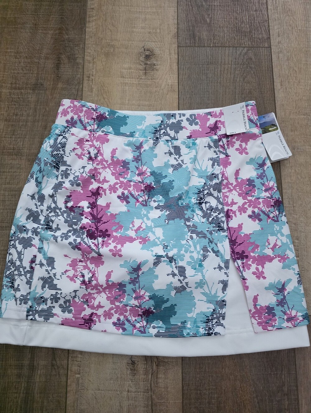 NWT Pebble Beach Floral Print Golf Skort with Teal & Pink Accents - Size Small